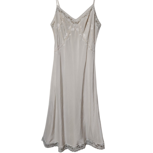 Victoria's Secret 100% Silk Y2K Ivory Lace Chemise Slip Small - Picture 1 of 10